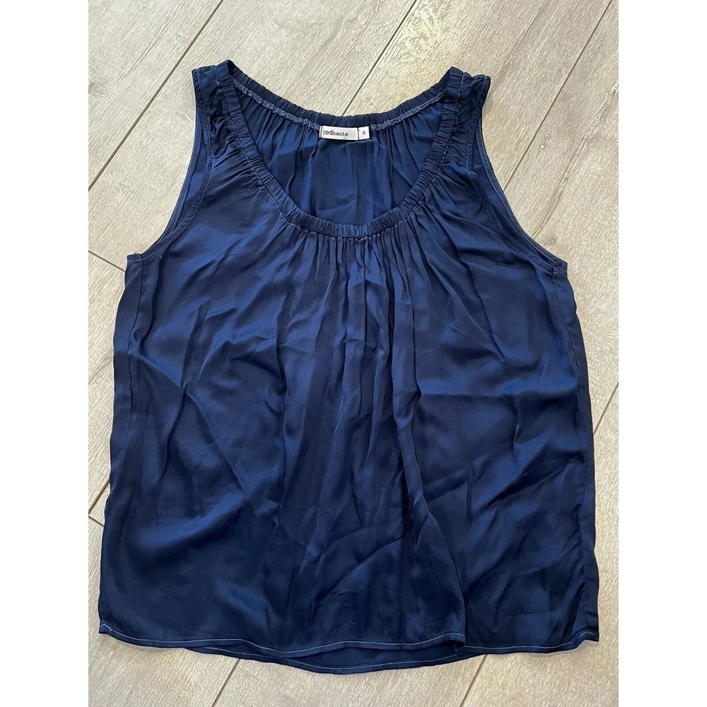 Red Haute Tank Top Womens Small Navy Blue Rayon Pleated Minimalist Chic Timeless